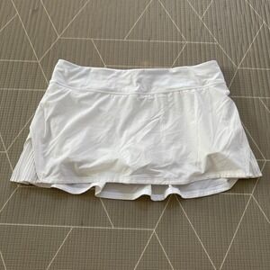 Lululemon Play Off The Pleats Skirt 13" Size 12 White LW8AA7S